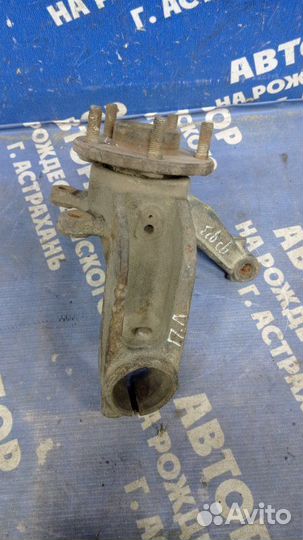 Передний левый поворотный кулак Ford Focus 3 седан