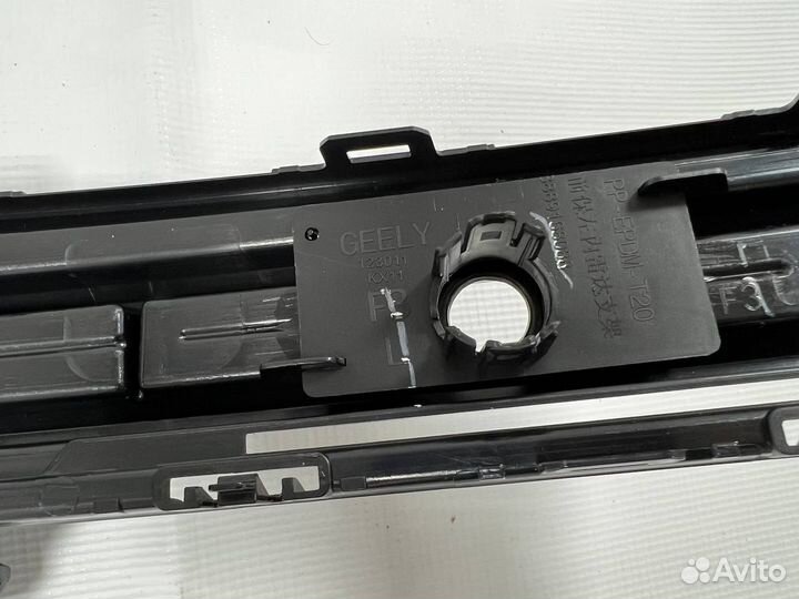 Крышка птф левая Geely Monjaro кх11