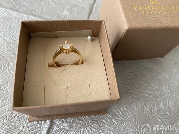 Золотое кольцо женское