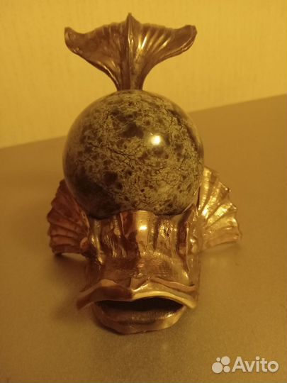 Рыба-кит бронза, шар - камень натуральный Змеевик