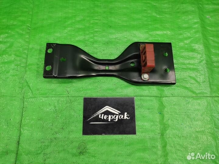 Кронштейн глушителя Volkswagen Tiguan