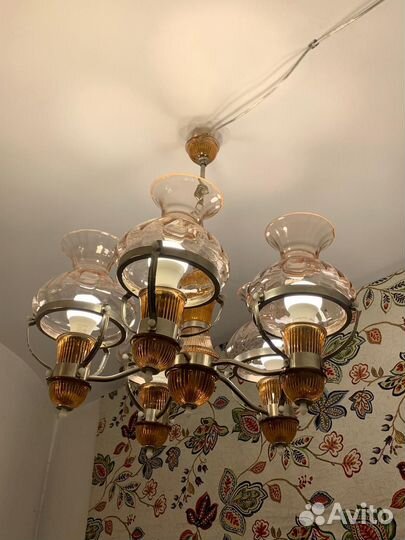 Люстра карамельно- розалиновое стекло СССР