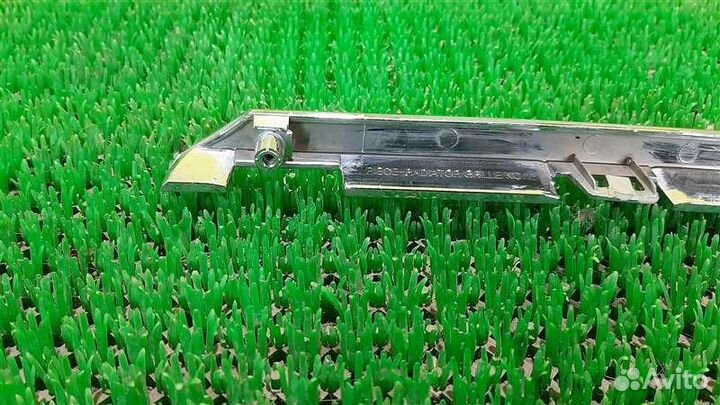 Молдинг решетки радиатора левый Hyundai Tucson TL