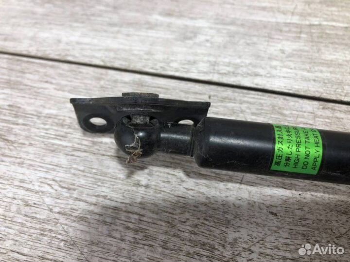 Амортизатор крышки багажника Mitsubishi Lancer 9