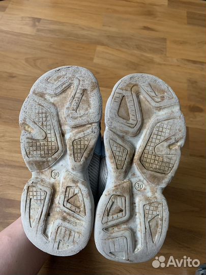 Кроссовки 30