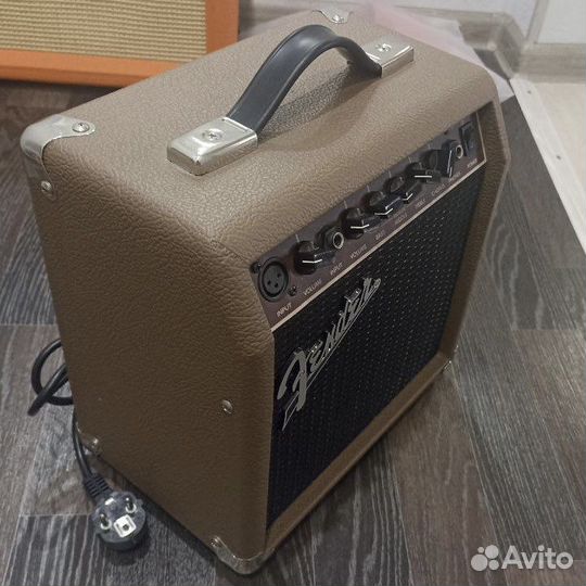 Комбоусилитель fender 35W