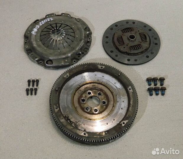 Маховик в сборе VW Passat B3 1.8 RP