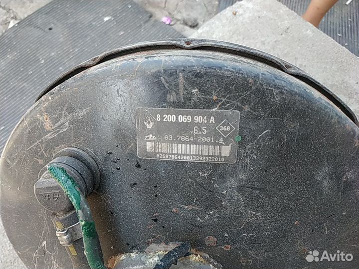 Вакуумный усилитель тормозов и главный цилиндр на