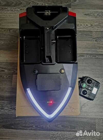 Прикормочный кораблик V020Y