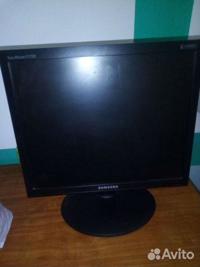 Монитор Samsung