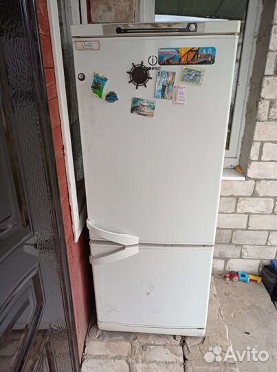 Холодильник бу в рабочем состоянии