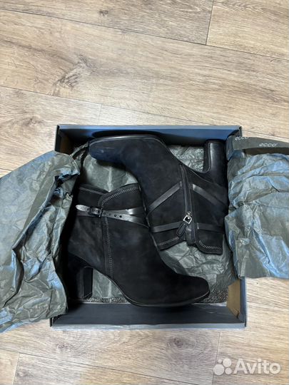 Ботинки женские ecco