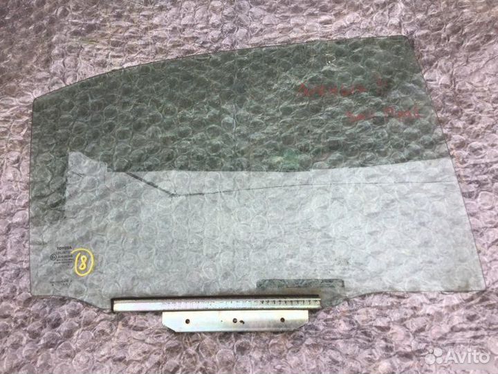Стекло двери задней правой Toyota Avensis 2