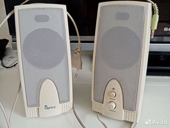 Компьютерная фурнитура