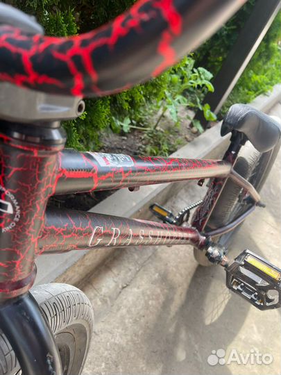 Трюковой велосипед BMX