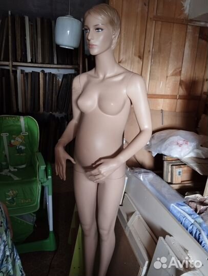 Манекен женский, беременный