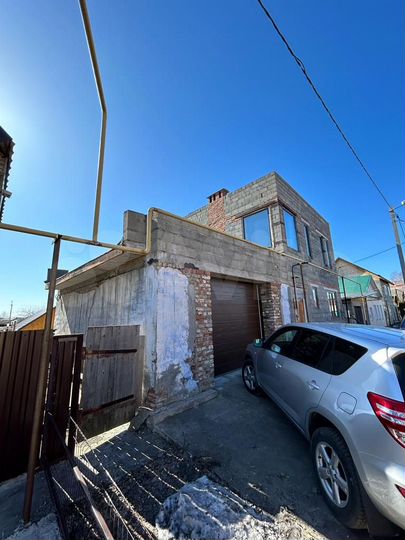 Дом 200 м² на участке 6 сот.