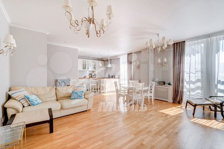 3-к. квартира, 96 м², 2/4 эт.