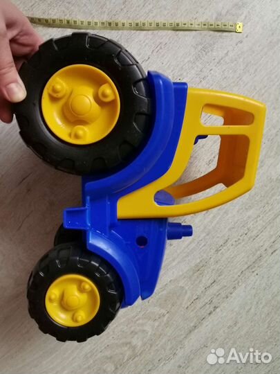 Большой трактор