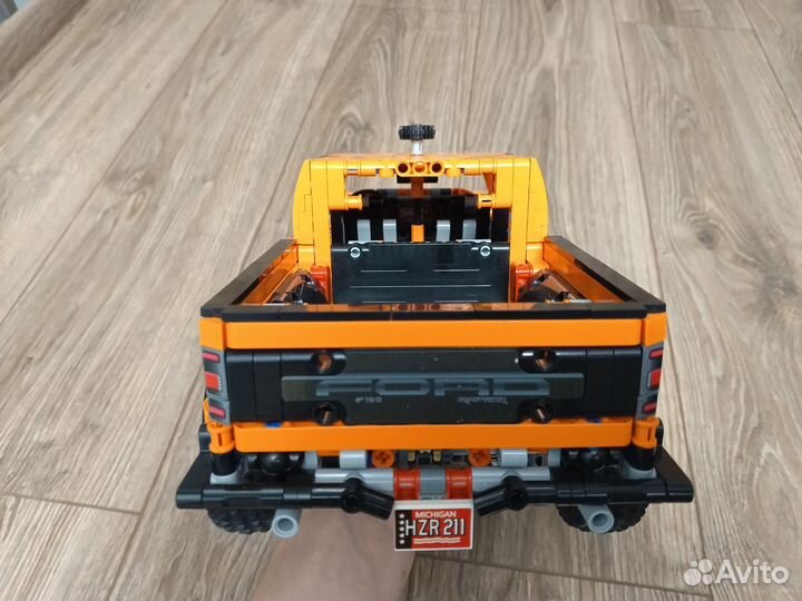 Lego technic ford f-150 raptor