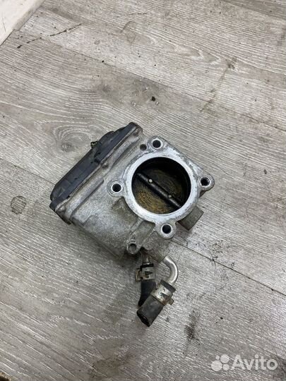 Дроссельная заслонка Pontiac Vibe