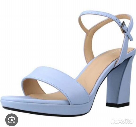 Clarks босоножки васильковые 39