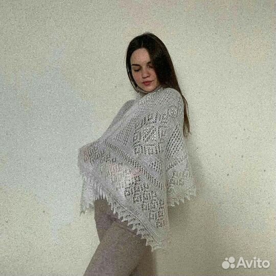 Пуховые изделия: платки, паутинки, палантины