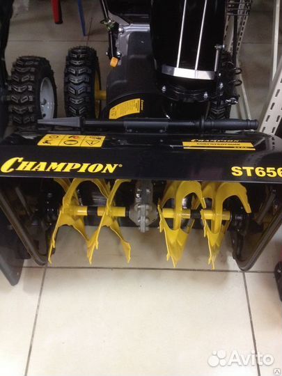 Снегоуборщик Champion ST 656