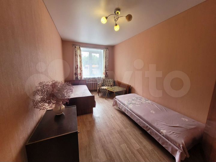 2-к. квартира, 43 м², 4/4 эт.