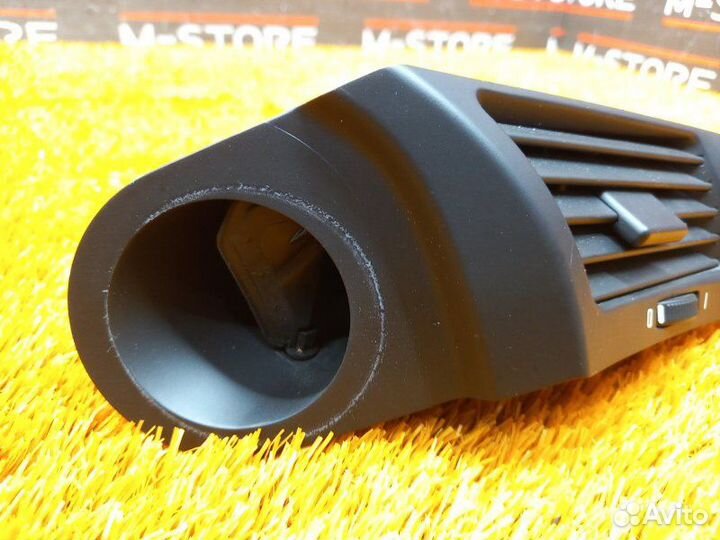 Дефлектор воздушный передний правый Bmw 5-Series