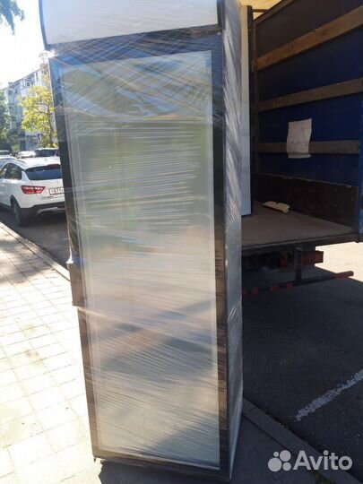 Холодильный шкаф б/у