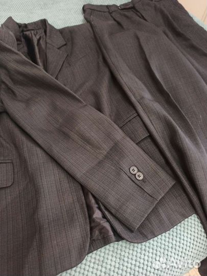 Школьный костюм 158 в подарок ещё один