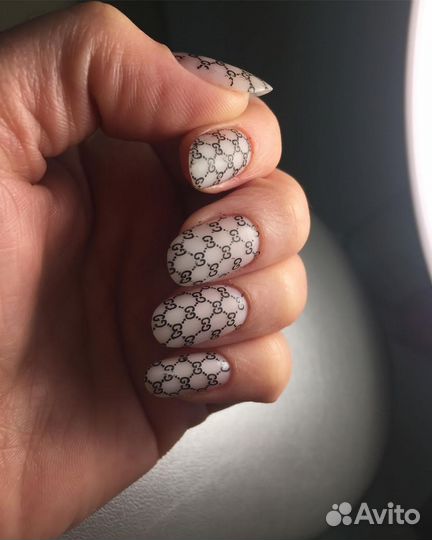 Маникюр,педикюр