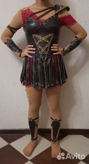 Костюм для выступлений (акробатический рок-н-ролл)