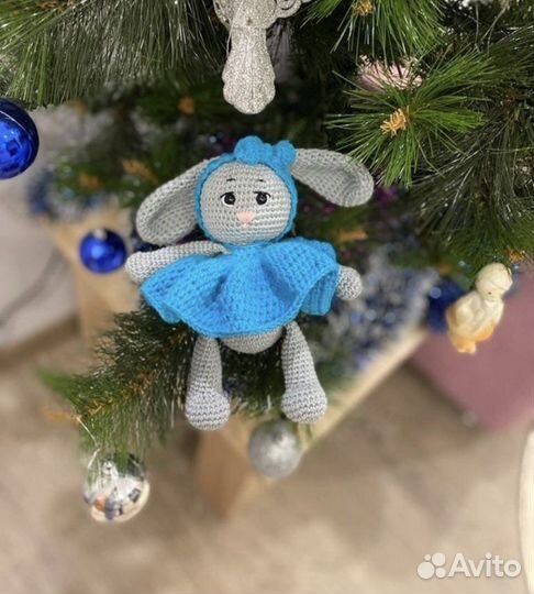 Вязанная зайка