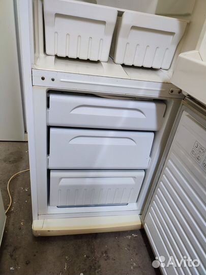 Холодильник Stinol 116.Бесплатная Доставка