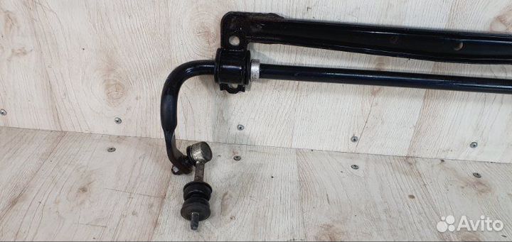 Стабилизатор задний Toyota Auris универсал 1.8