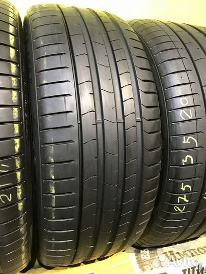 Pirelli P Zero PZ4 245/40 R20 и 275/35 R20 99Y