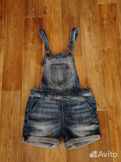 Джинсовый комбинезон