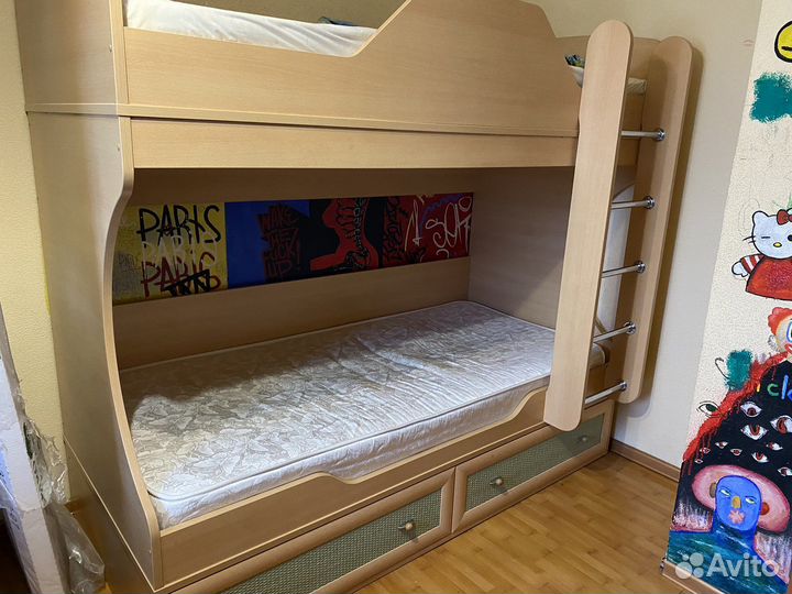 Детская двухярусная кровать б/у
