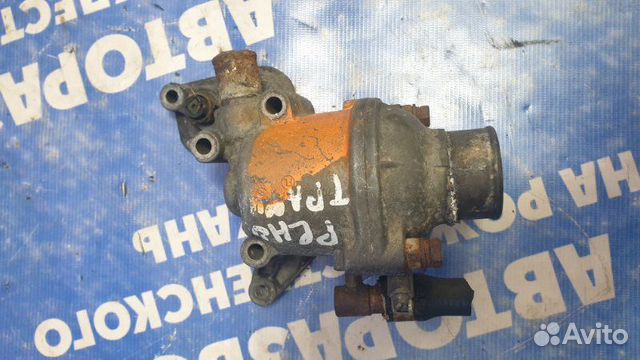 Корпус термостата. Renault Trafic универсал