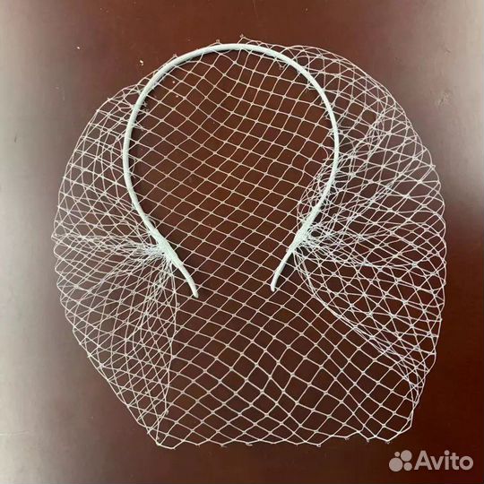 Ободок с вуалью белый