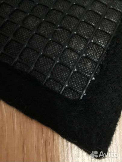 Впитывающие коврики в салон автомобиля