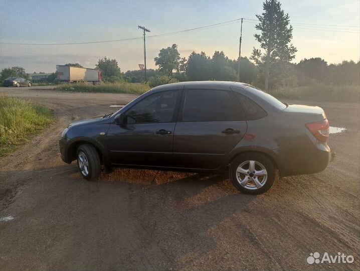 LADA Granta 1.6 МТ, 2017, 159 899 км