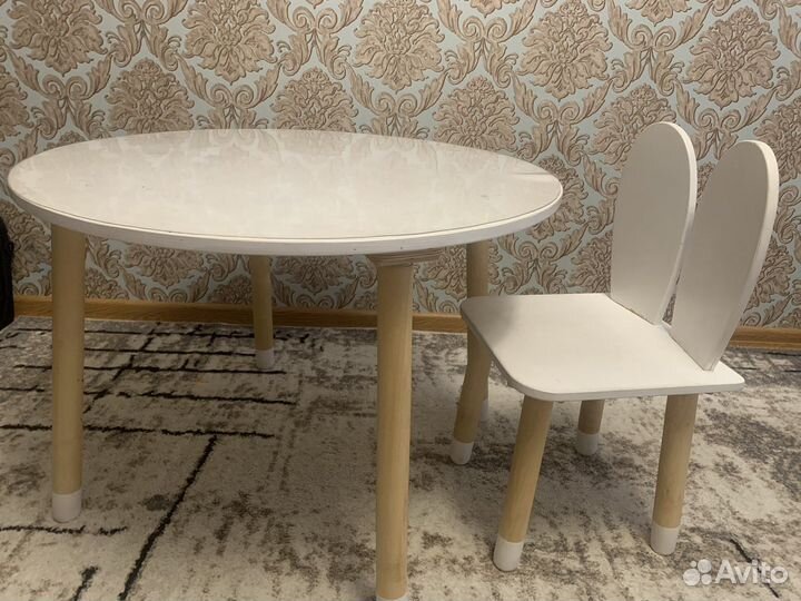 Детский стол и стул