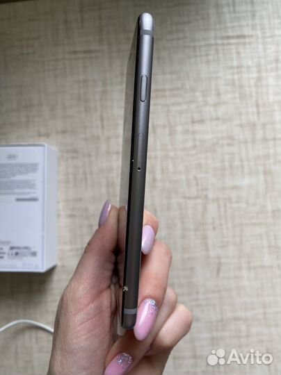 iPhone 6S, 64 ГБ