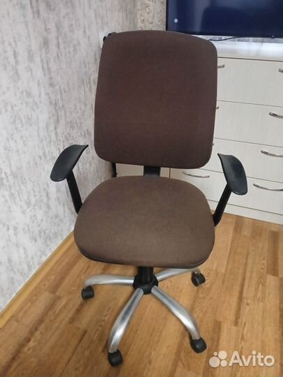 Компьютерное кресло