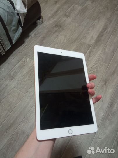 Apple iPad 6 128gb + apple pan + клавиатура