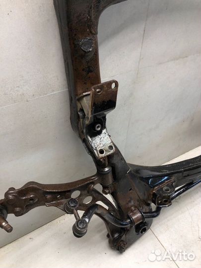 Балка подрамник передняя Toyota Camry Xv10 XV20