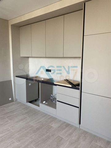 2-к. квартира, 64 м², 8/9 эт.